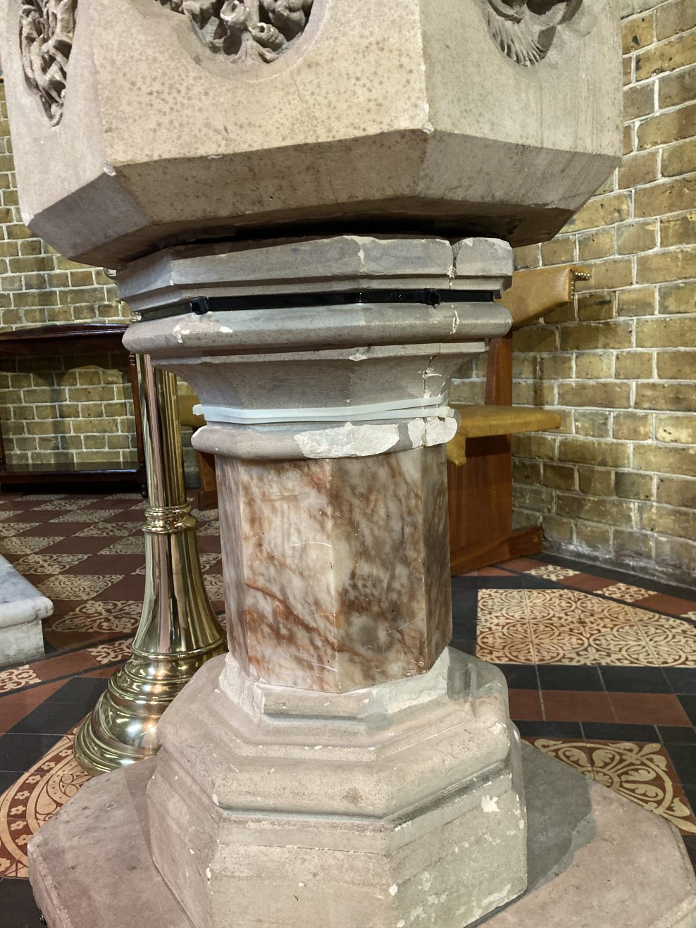 Font of the Sacred Heart R.C. – Sittingbourne – KENT